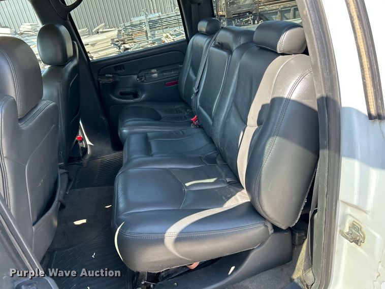 image for item NL9623 2007 Chevrolet Silverado 2500HD  Crew Cab pickup truck