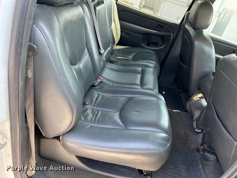 image for item NL9623 2007 Chevrolet Silverado 2500HD  Crew Cab pickup truck