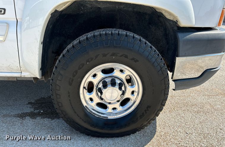 image for item NL9623 2007 Chevrolet Silverado 2500HD  Crew Cab pickup truck