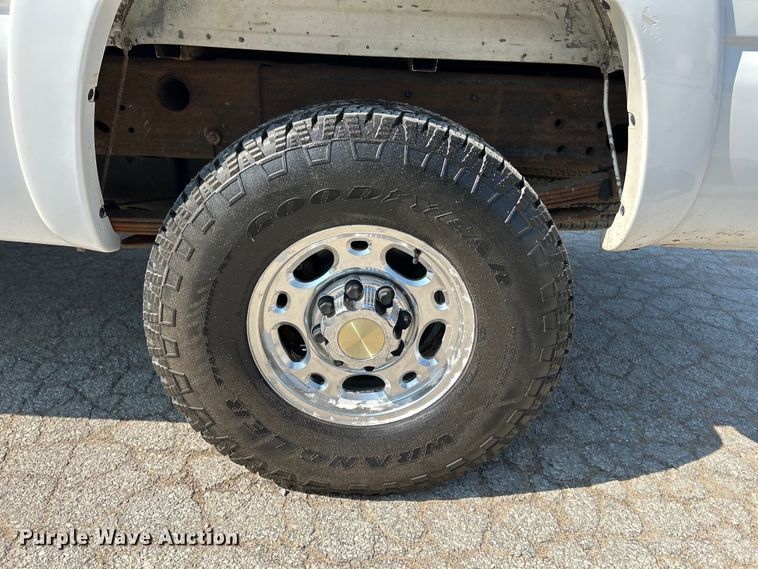 image for item NL9623 2007 Chevrolet Silverado 2500HD  Crew Cab pickup truck