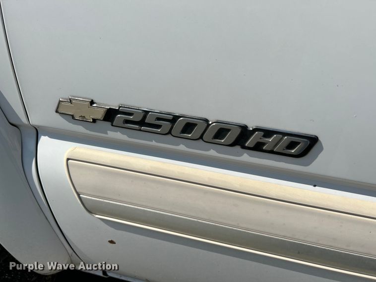 image for item NL9623 2007 Chevrolet Silverado 2500HD  Crew Cab pickup truck