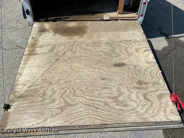 image for item NL9624 2006 Haulmark  enclosed cargo trailer