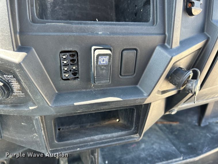 image for item NL9628 2016 Polaris Ranger Crew 570  utility vehicle