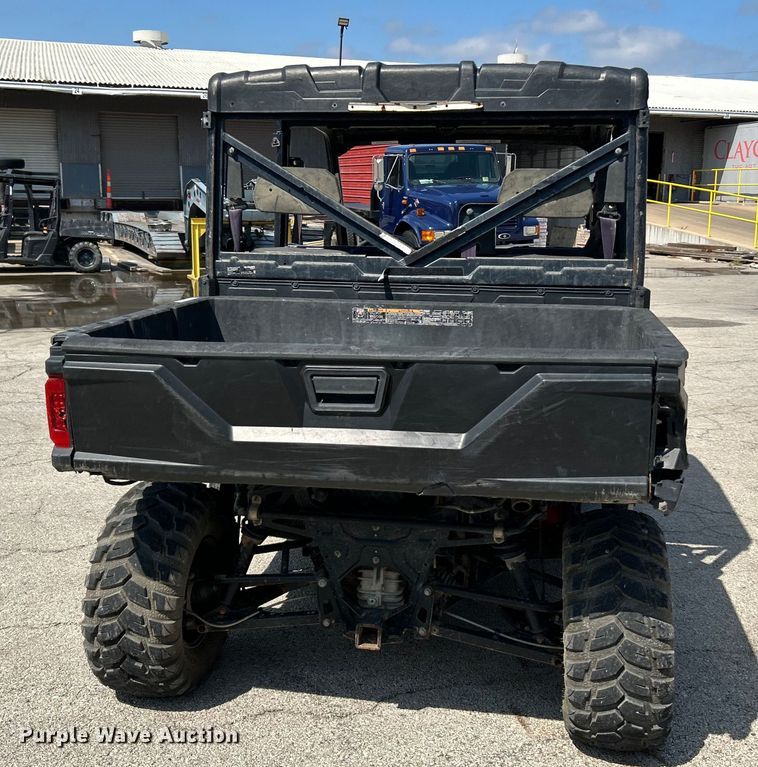 image for item NL9629 2015 Polaris Ranger Crew 570  utility vehicle