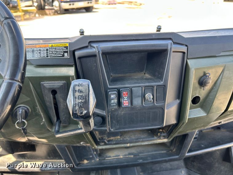 image for item NL9629 2015 Polaris Ranger Crew 570  utility vehicle