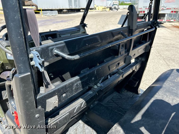 image for item NL9629 2015 Polaris Ranger Crew 570  utility vehicle