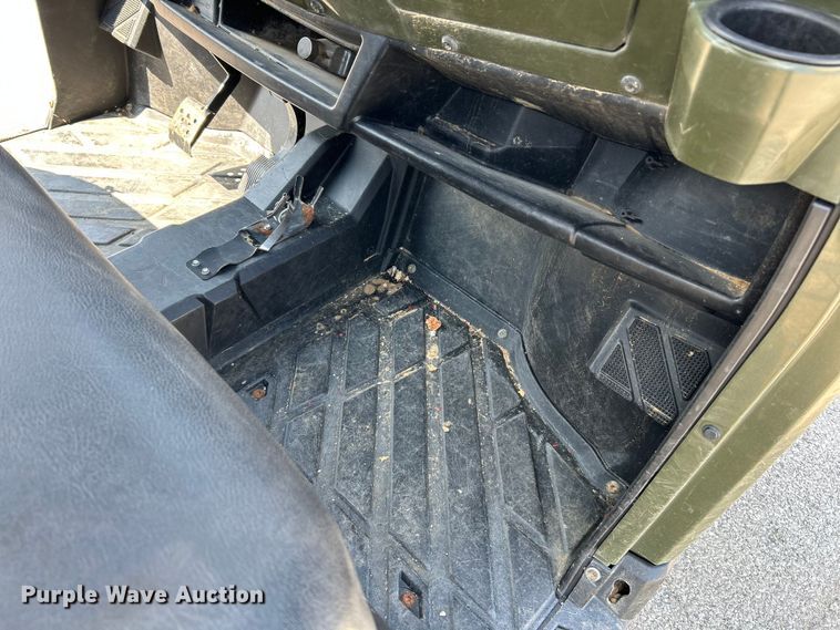 image for item NL9629 2015 Polaris Ranger Crew 570  utility vehicle