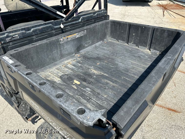 image for item NL9629 2015 Polaris Ranger Crew 570  utility vehicle