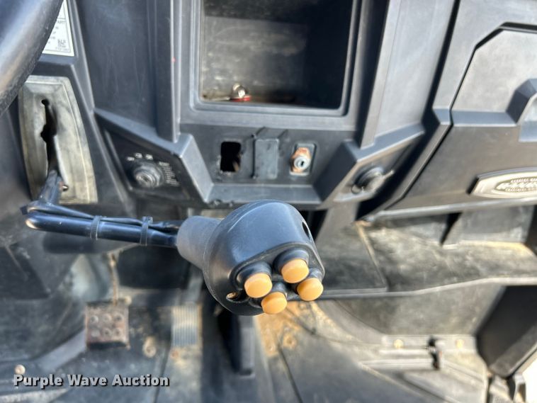 image for item NL9630 2016 Polaris Ranger Crew 570  utility vehicle