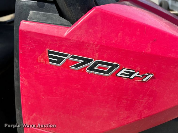 image for item NL9630 2016 Polaris Ranger Crew 570  utility vehicle