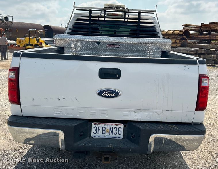 image for item NL9635 2011 Ford F250 Super Duty XL  SuperCab pickup truck