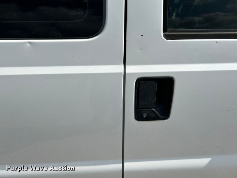 image for item NL9635 2011 Ford F250 Super Duty XL  SuperCab pickup truck