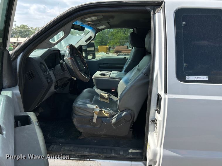 image for item NL9635 2011 Ford F250 Super Duty XL  SuperCab pickup truck