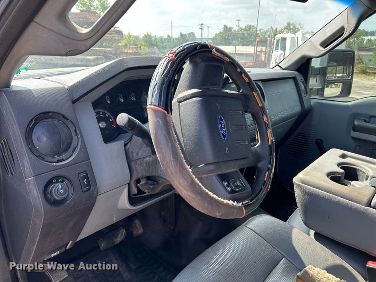 image for item NL9635 2011 Ford F250 Super Duty XL  SuperCab pickup truck