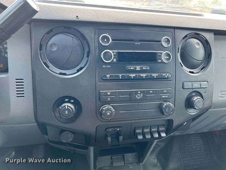 image for item NL9635 2011 Ford F250 Super Duty XL  SuperCab pickup truck