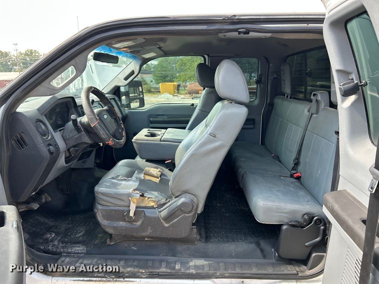 image for item NL9635 2011 Ford F250 Super Duty XL  SuperCab pickup truck