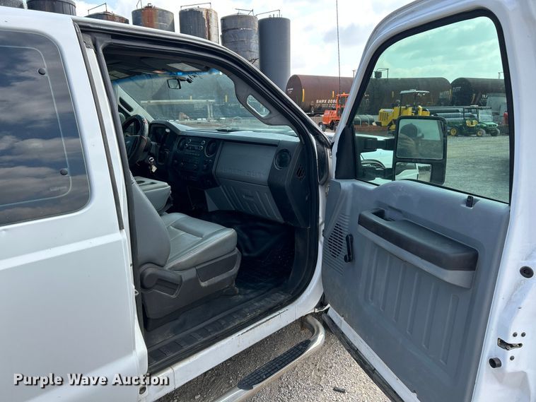 image for item NL9635 2011 Ford F250 Super Duty XL  SuperCab pickup truck