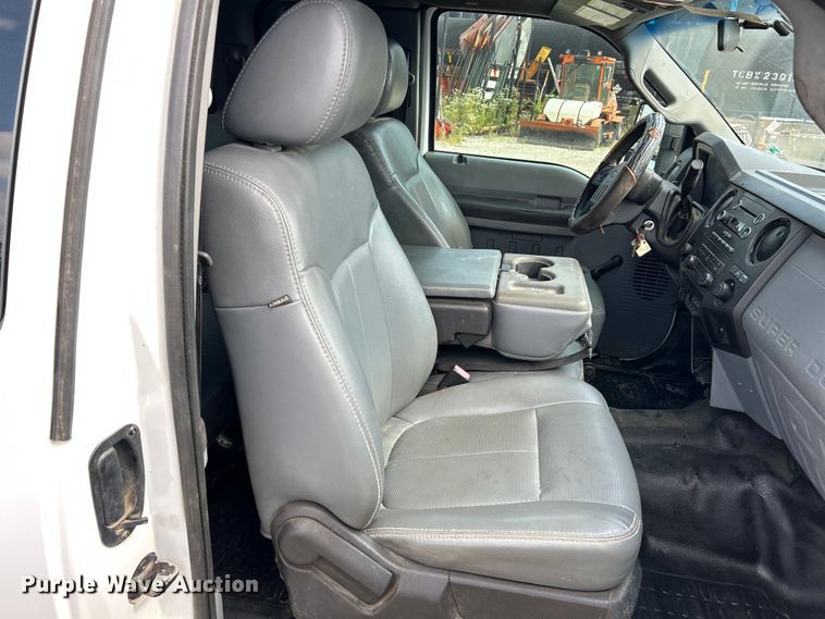 image for item NL9635 2011 Ford F250 Super Duty XL  SuperCab pickup truck