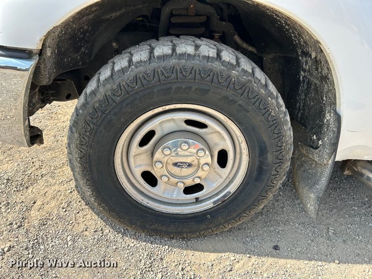 image for item NL9635 2011 Ford F250 Super Duty XL  SuperCab pickup truck