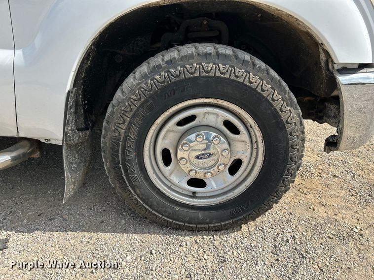 image for item NL9635 2011 Ford F250 Super Duty XL  SuperCab pickup truck