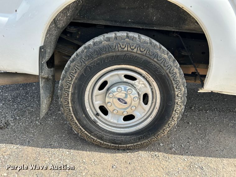 image for item NL9635 2011 Ford F250 Super Duty XL  SuperCab pickup truck