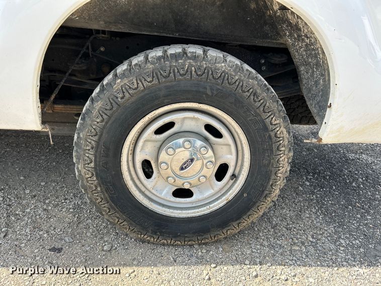 image for item NL9635 2011 Ford F250 Super Duty XL  SuperCab pickup truck