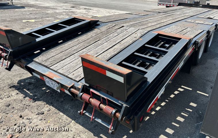 image for item NL9642 2016 Interstate 40DLA  equipment trailer