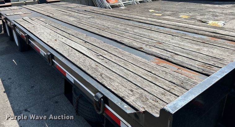 image for item NL9642 2016 Interstate 40DLA  equipment trailer