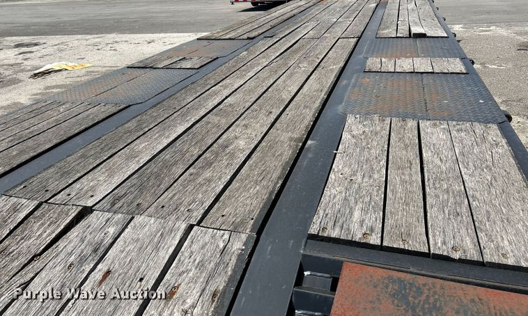 image for item NL9642 2016 Interstate 40DLA  equipment trailer