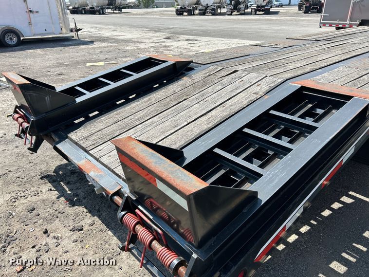 image for item NL9642 2016 Interstate 40DLA  equipment trailer