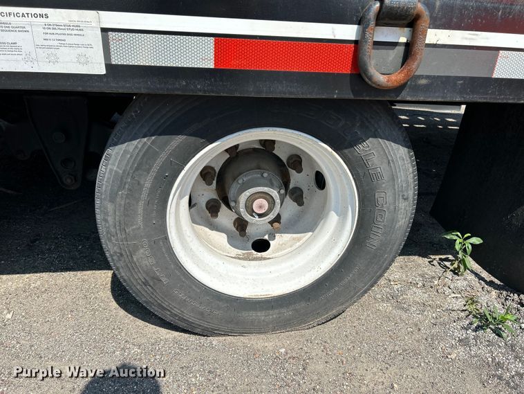 image for item NL9642 2016 Interstate 40DLA  equipment trailer