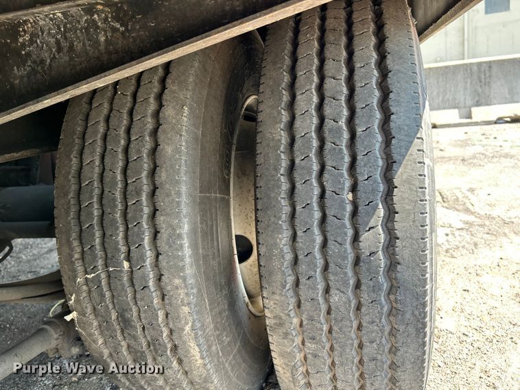 image for item NL9642 2016 Interstate 40DLA  equipment trailer