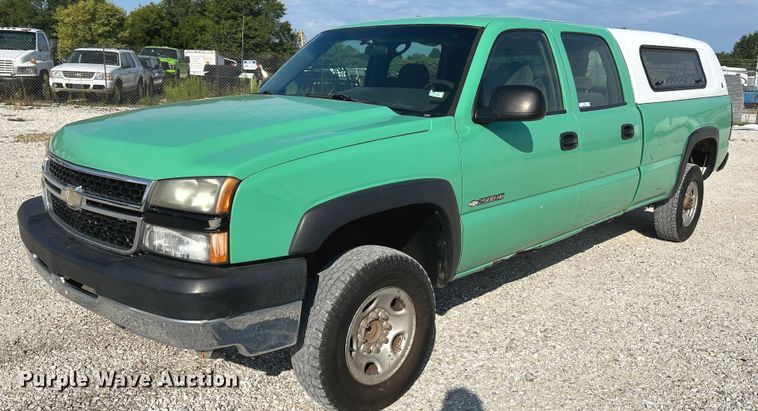 image for item NL9644 2006 Chevrolet Silverado 2500HD  Crew Cab pickup truck