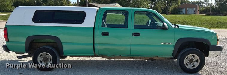 image for item NL9644 2006 Chevrolet Silverado 2500HD  Crew Cab pickup truck