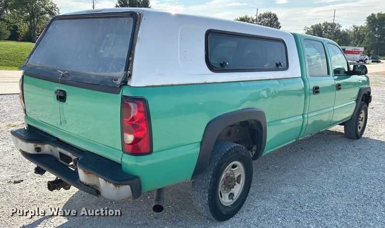 image for item NL9644 2006 Chevrolet Silverado 2500HD  Crew Cab pickup truck