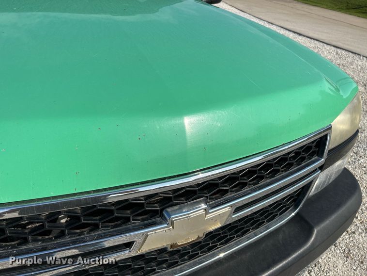 image for item NL9644 2006 Chevrolet Silverado 2500HD  Crew Cab pickup truck