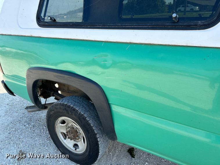 image for item NL9644 2006 Chevrolet Silverado 2500HD  Crew Cab pickup truck