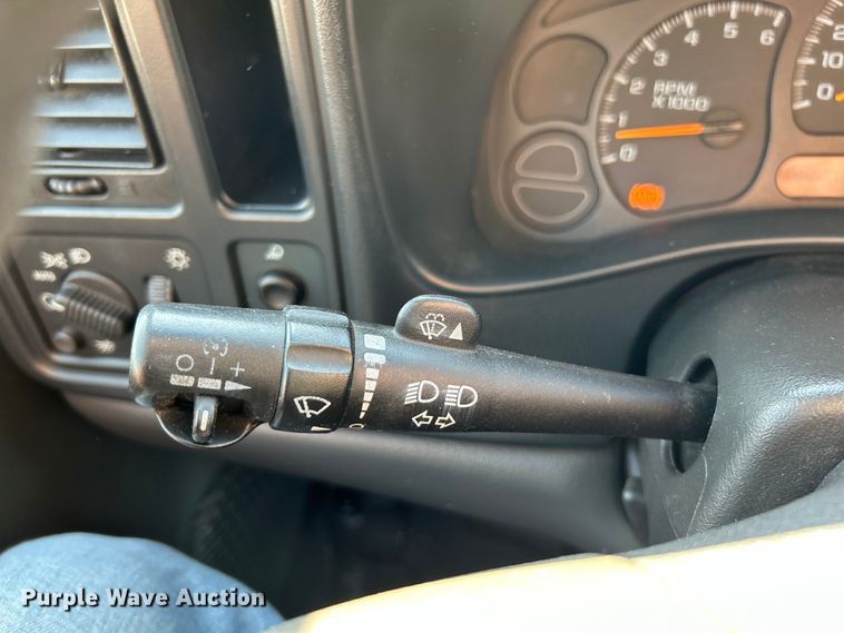 image for item NL9644 2006 Chevrolet Silverado 2500HD  Crew Cab pickup truck