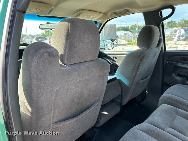 image for item NL9644 2006 Chevrolet Silverado 2500HD  Crew Cab pickup truck