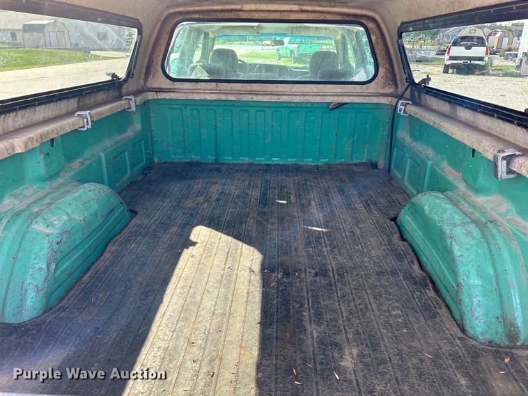 image for item NL9644 2006 Chevrolet Silverado 2500HD  Crew Cab pickup truck