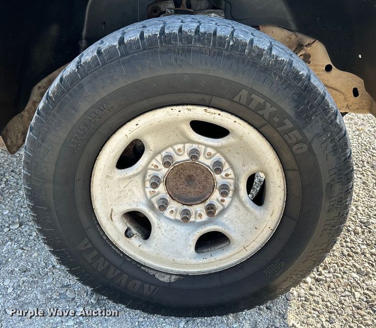 image for item NL9644 2006 Chevrolet Silverado 2500HD  Crew Cab pickup truck