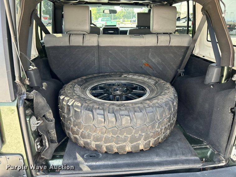 image for item NL9646 2008 Jeep Wrangler SUV