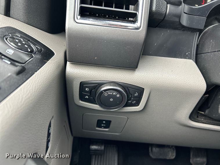 image for item NL9649 2015 Ford F150 XLT SuperCab pickup truck