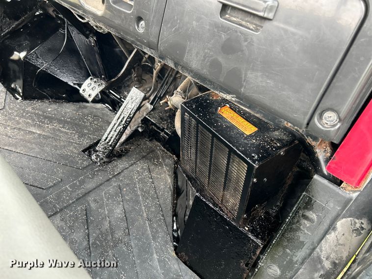 image for item NL9652 2007 Kawasaki  Mule 3000 utility vehicle