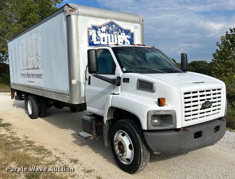 image for item NL9656 2004 Chevrolet C6500 box truck