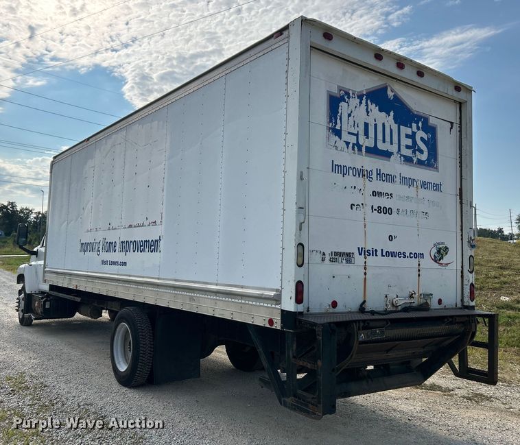 image for item NL9656 2004 Chevrolet C6500 box truck