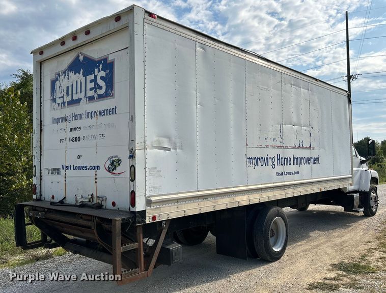 image for item NL9656 2004 Chevrolet C6500 box truck