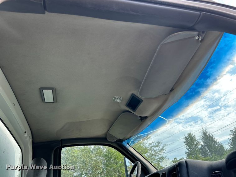 image for item NL9656 2004 Chevrolet C6500 box truck