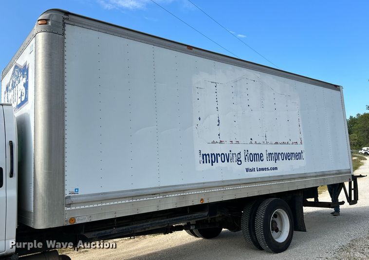 image for item NL9656 2004 Chevrolet C6500 box truck