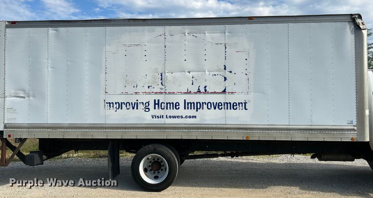 image for item NL9656 2004 Chevrolet C6500 box truck